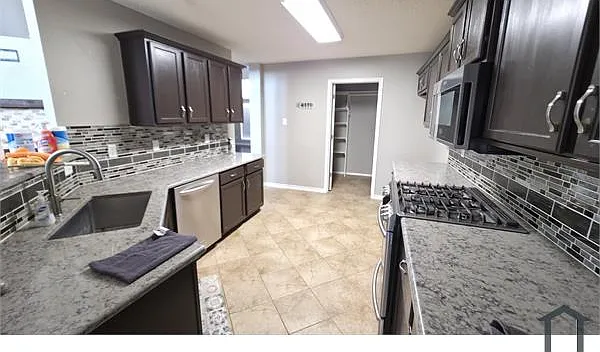 6609 Toscano Dr — Photo 5
