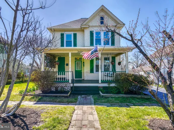 12 George St, Gaithersburg, MD 20877