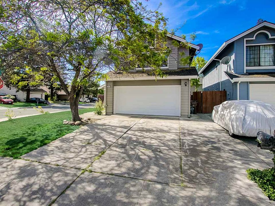 2nd image of 4880 Highlands Way