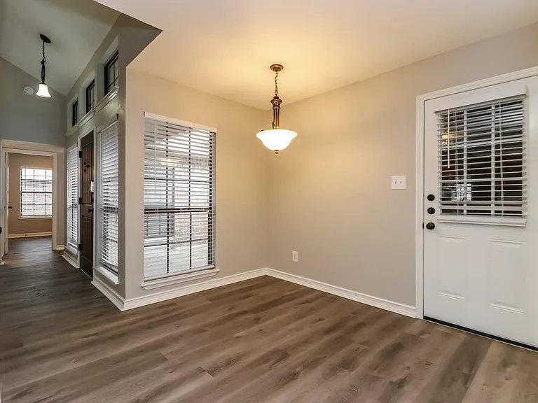 2321 Clareton Dr — Photo 6