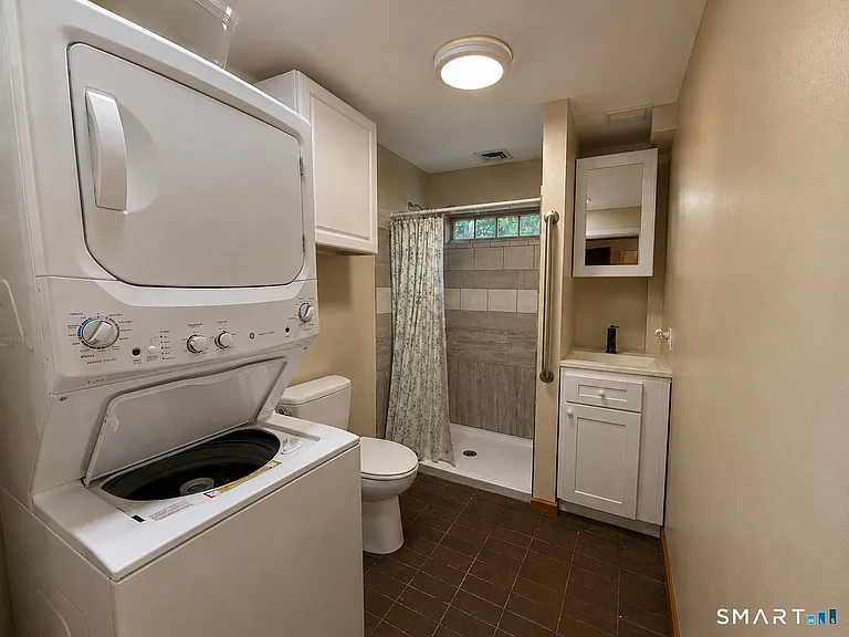 505 E Main St — Photo 8
