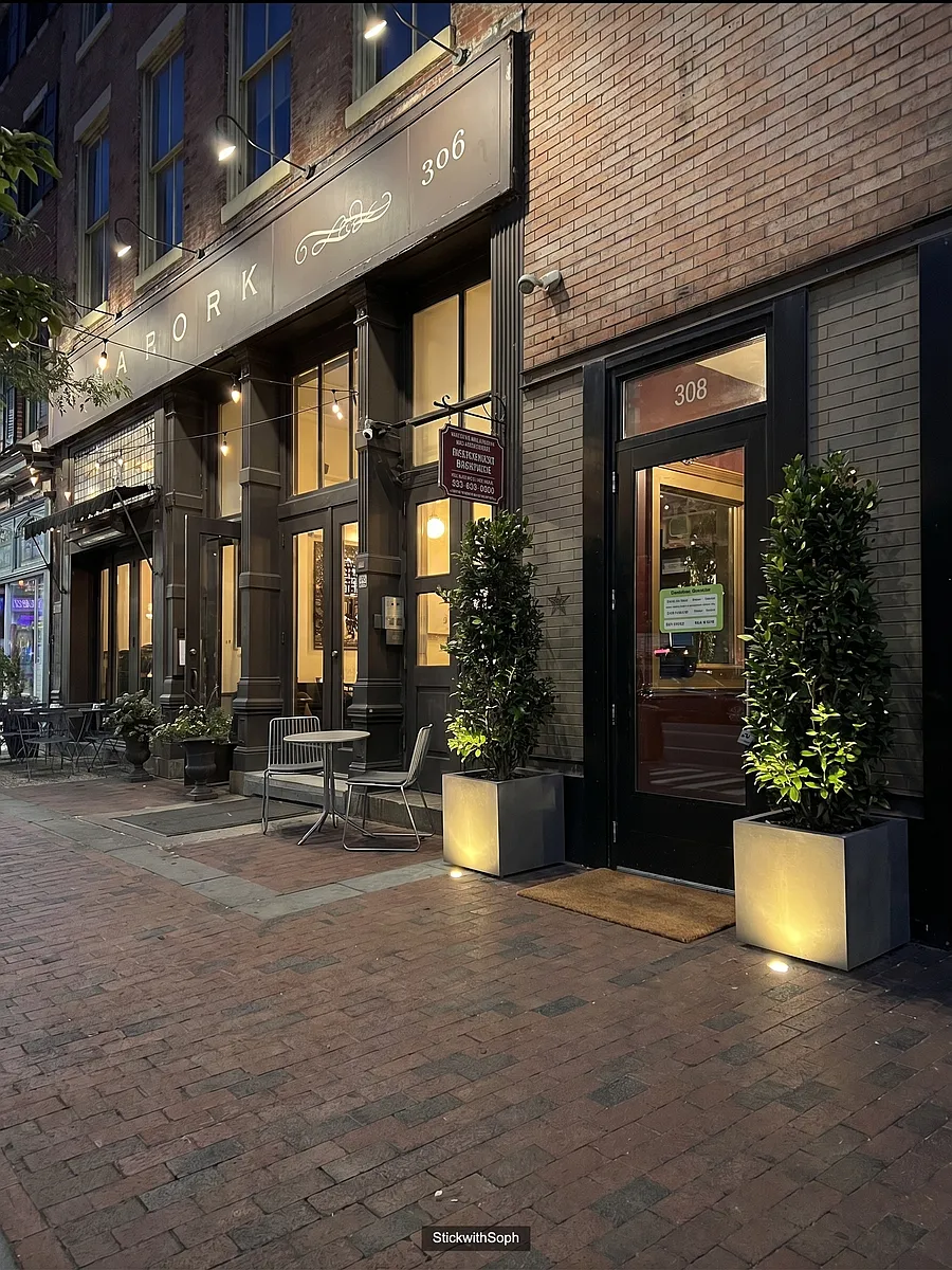 Building Photo - 306 Market St #2F