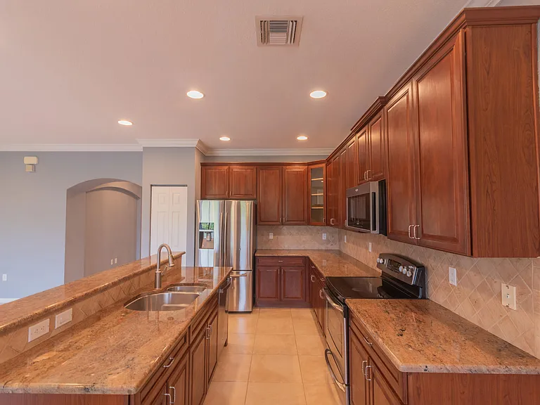 7522 Herrington Ln — Photo 5