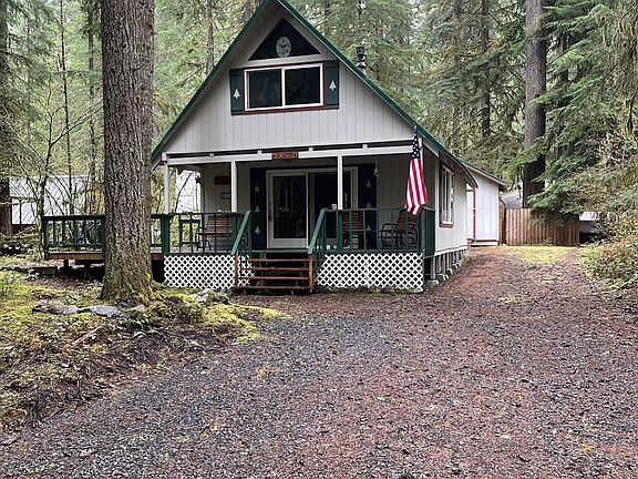 2nd image of 168 Northwoods