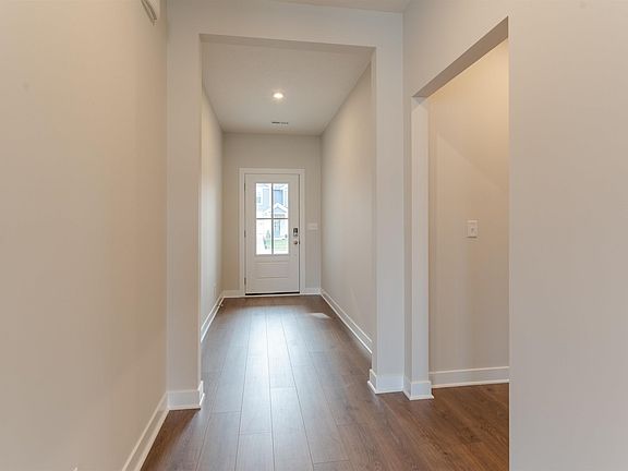 5th image of 5008 Goldfinch Dr