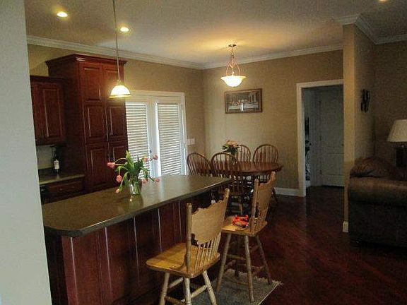 4th image of 260 Esor Cir