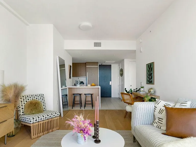 889 Francisco St #1702 — Photo 2