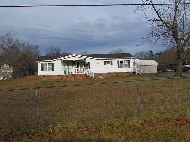 2nd image of 5565 Henderson Hill Rd