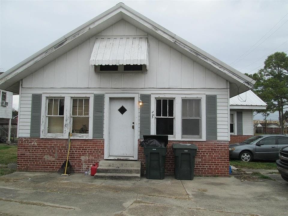 2nd image of 911 Ditch Ave