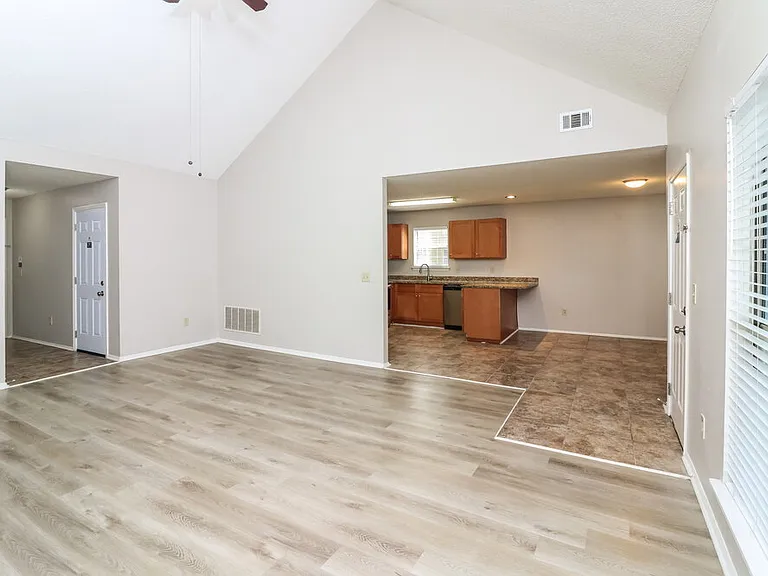 4034 Sharon Woods Dr — Photo 6