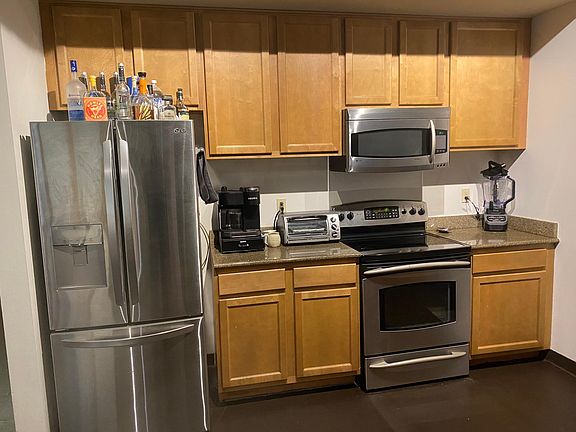 3rd image of 1261 Woodward Ave #12-803