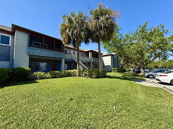 2nd image of 10263 Gandy Blvd N APT 111