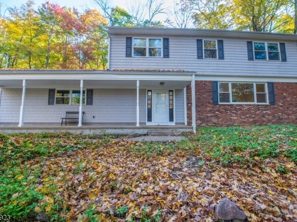 6 Shore Drive Ter, Kinnelon Boro, NJ 07405