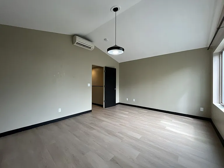 13758 SE Linden Ln — Photo 24