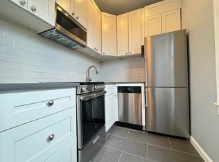 2811 Steinway St #3F, Astoria, NY 11103