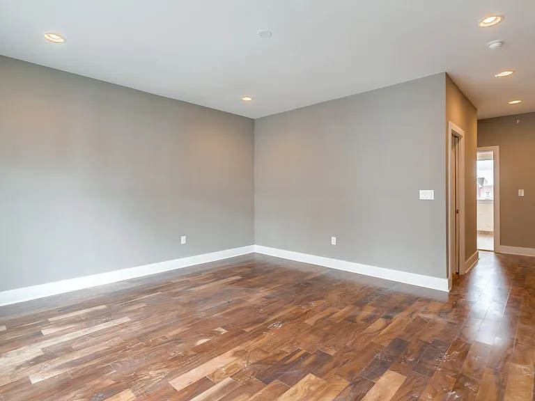 702-12 N Front St #7 — Photo 17