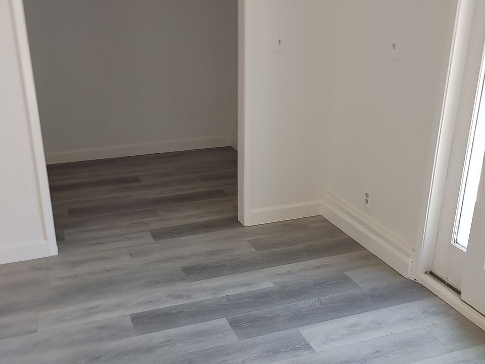 1st image of 12811 Admiral Ave