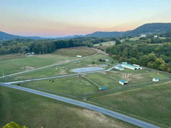 6118 Lithia Rd, Buchanan, VA 24066