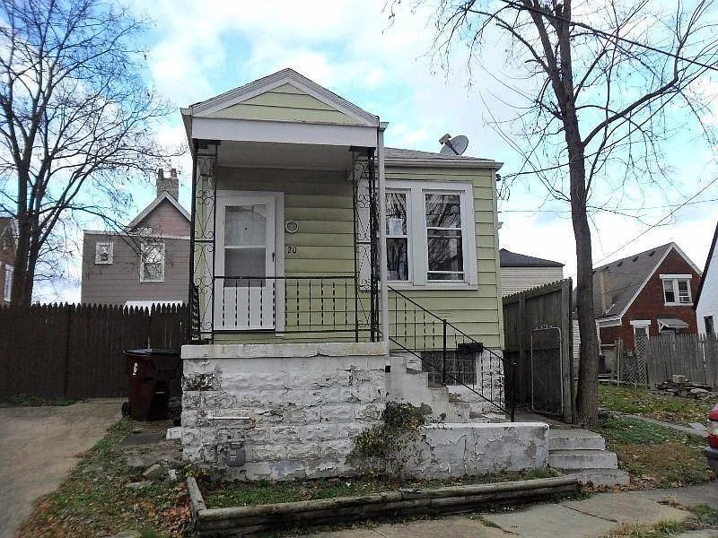 20 Catalpa St photo 1