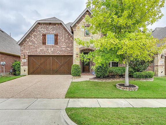 4th image of 2842 Earl Dr