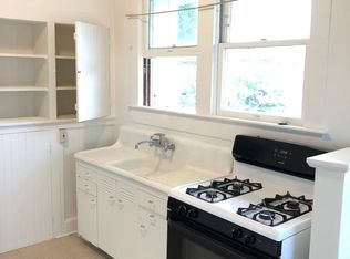 1039 16th Ave APT A, Honolulu, HI 96816