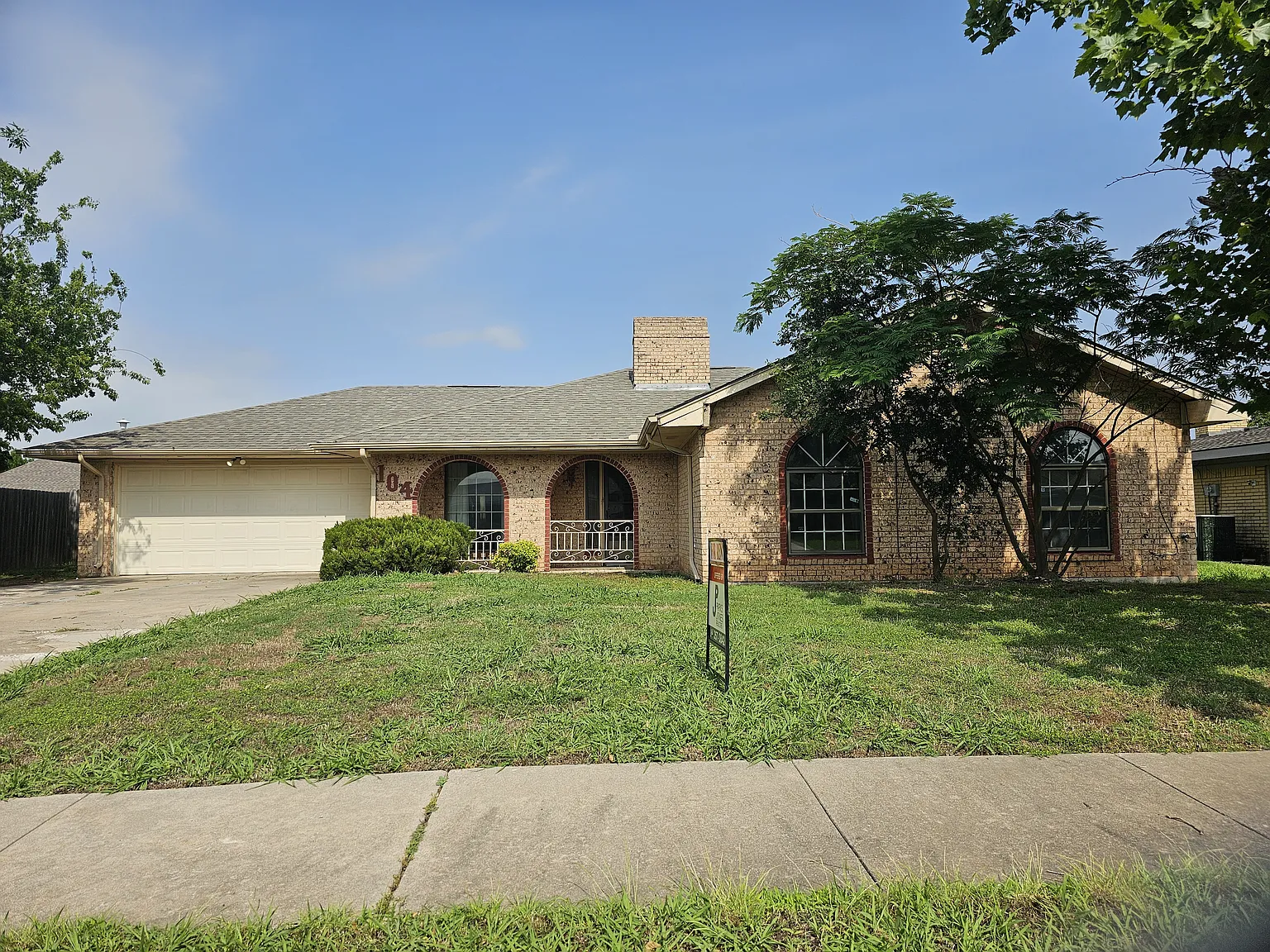 3 bed, 1700 sqft, $1,300 — Photo 1