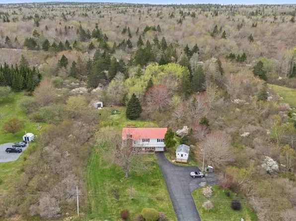 6642 Highway 3, Hunts Pt, NS B0T 1G0