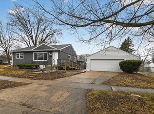 130 Buckingham Ln, Madison, WI 53714