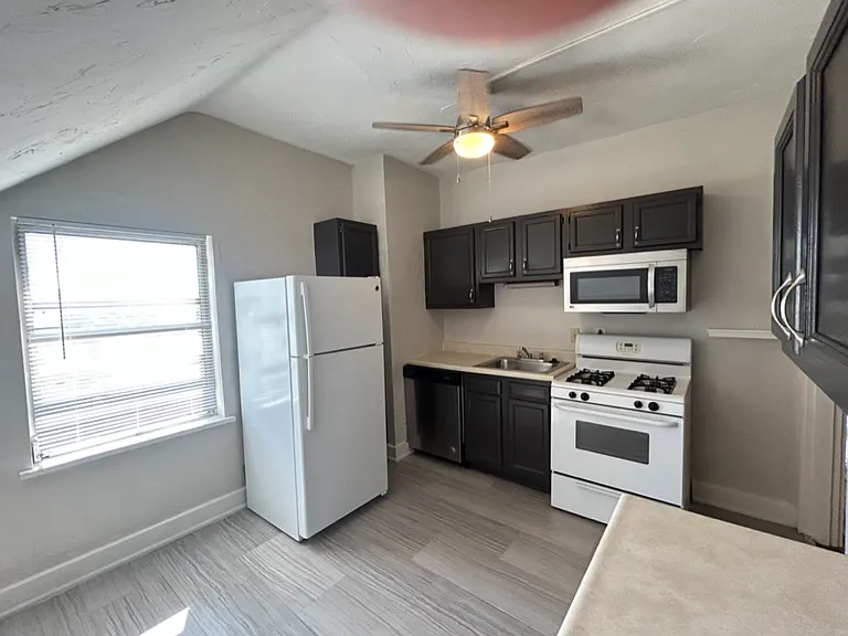 1118 Cypress St #3 — Photo 11
