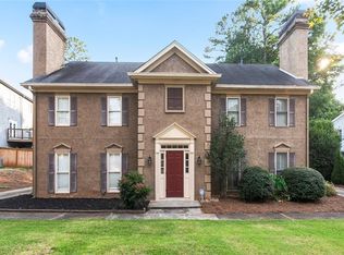 9135 Carroll Manor Dr, Sandy Springs, GA 30350