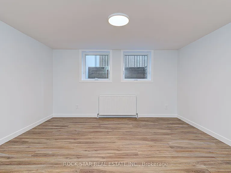 402 Jane St — Photo 8
