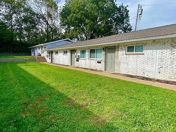 4th image of 2219 Woodson Rd #G