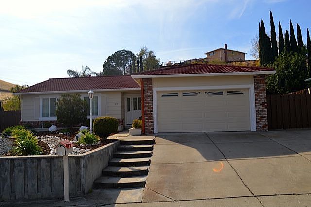 1131 adobe pl Pittsburg CA