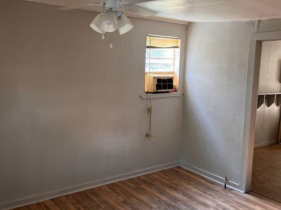 1st image of 3856 Flora Ave #B