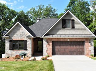 43 Oak Leaf Cir, Fairfield Glade, TN 38558