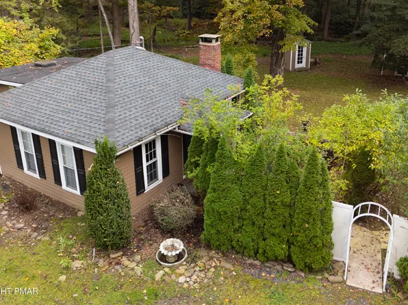 1885 Sullivan Trl, Tannersville, PA 18372