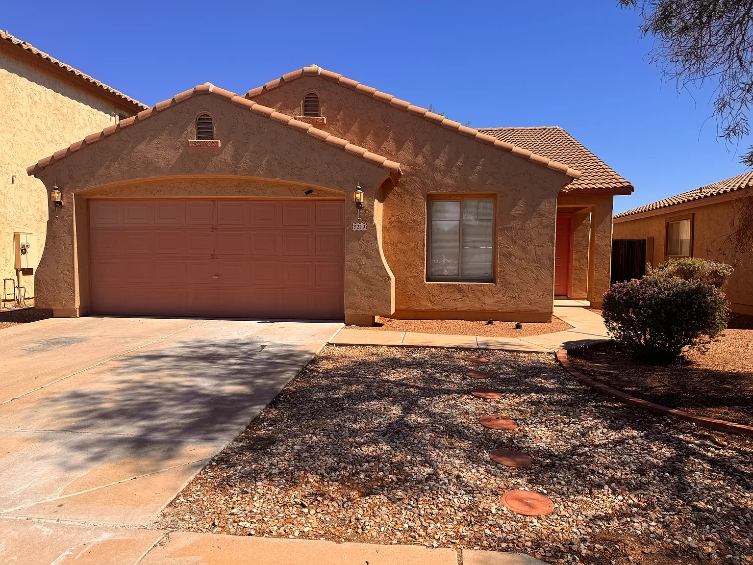 3 bed, 1600 sqft, $1,795 — Photo 1