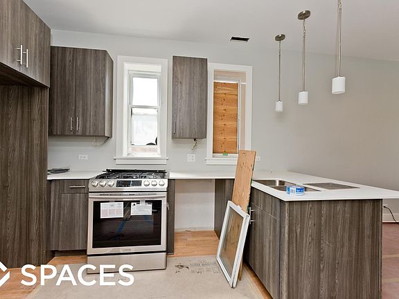 2nd image of 1857 W Dickens Ave #3FRNT