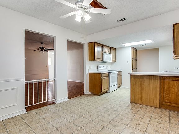 4th image of 1313 Nicole Way
