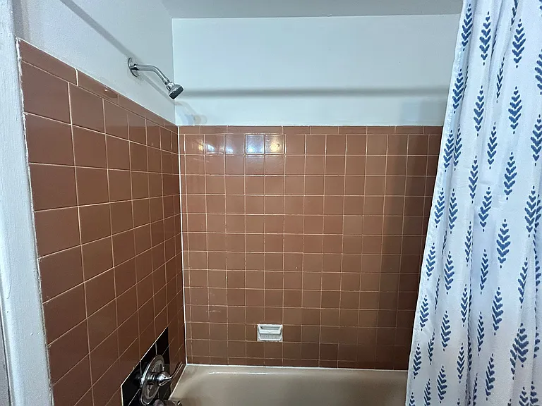 206 E Ayre St #8 — Photo 7