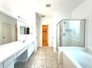 46 S April Mist Cir #46, Conroe, TX 77385