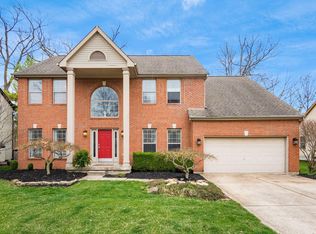 2725 Woods Cres, Grove City, OH 43123