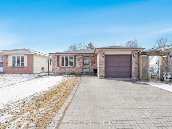 13 Maitland Dr, Barrie, ON L4M 5W1