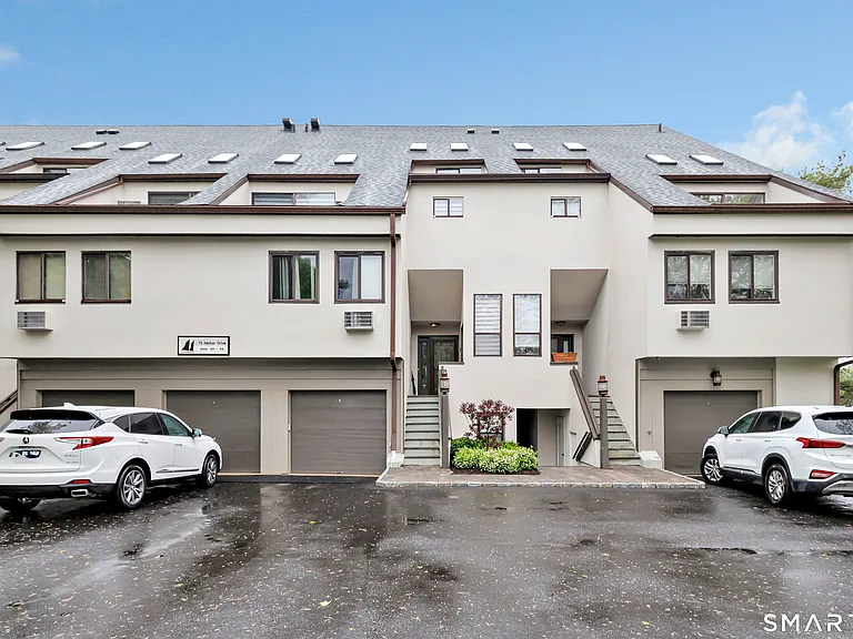 73 Harbor Dr #412 — Photo 3