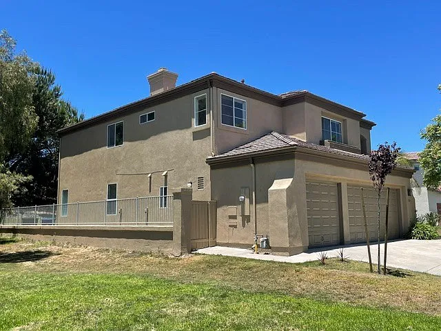 1324 Silverado Dr — Photo 5