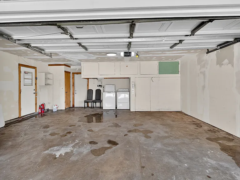 4022 Capri Dr — Photo 23