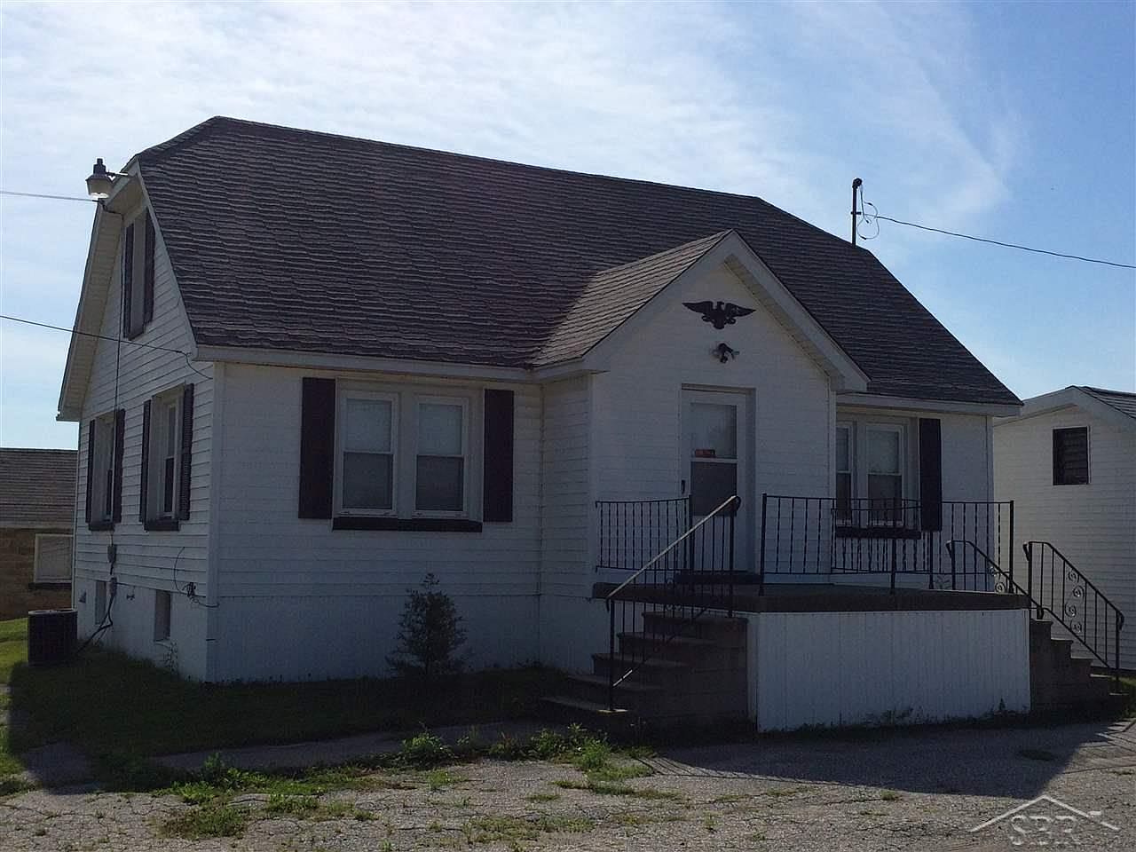 1777 S River Rd, Saginaw, MI 48609 Zillow