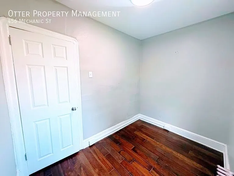 456 Mechanic St — Photo 24