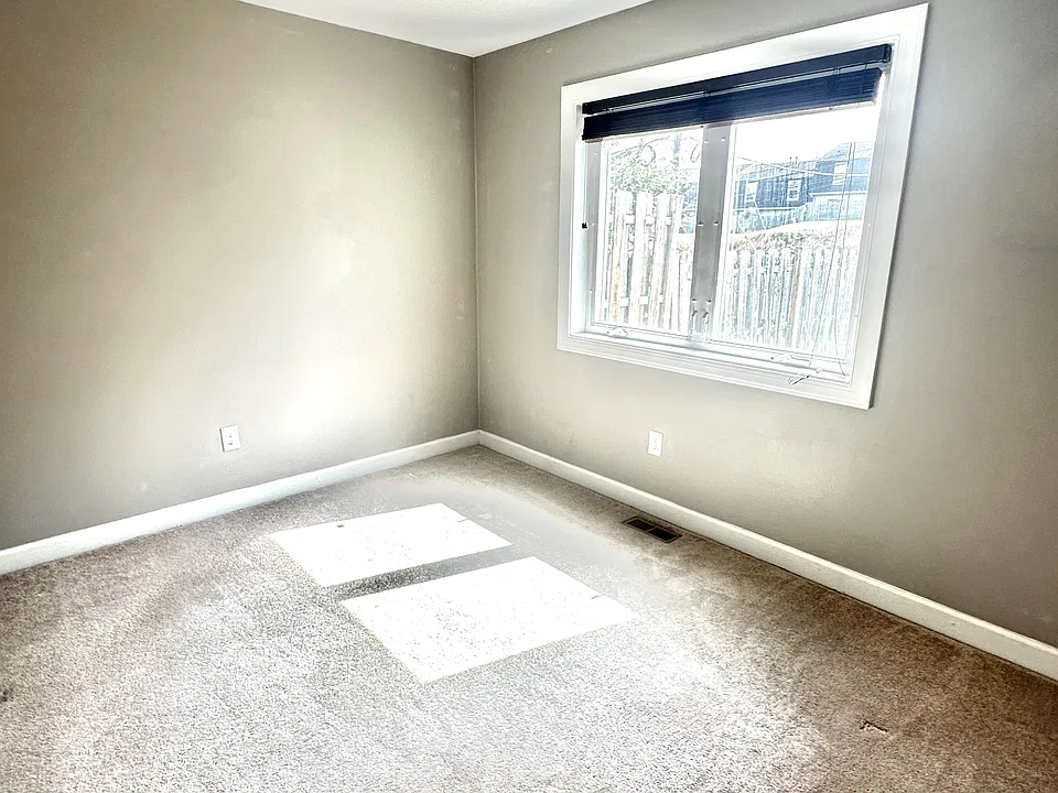 Office (first floor)