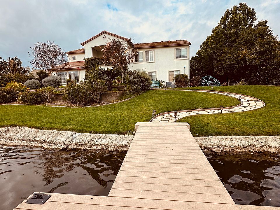 1st image of 236 Blue Lake Ct